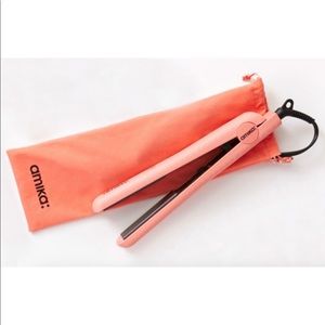 Amika Strand Perfect Ceramic Styler NWT